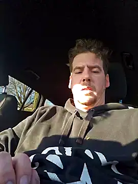 Titanhoott online show from December 2024 12:45:02 PM