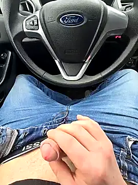 Titanhoott online show from January 2025 01:20:01 PM