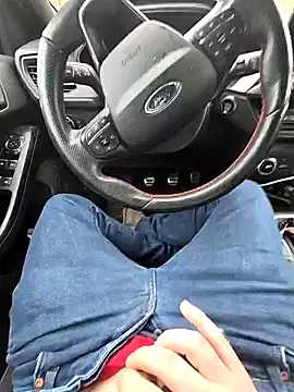 Titanhoott online show from January 2025 11:11:01 AM