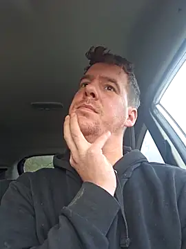 Titanhoott online show from November 2025 10:21:01 AM