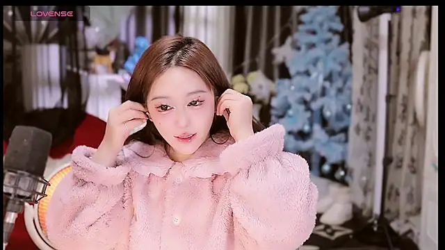 Snapshot of Missy_Nana21 chatting on December 2024 04:14:02 PM Missy Nana21 online show from December 2024 04:14:02 PM