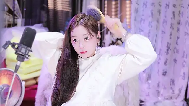 Snapshot of Missy_Nana21 chatting on January 2025 04:02:02 PM Missy Nana21 online show from January 2025 04:02:02 PM