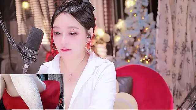 Snapshot of Missy_Nana21 chatting on October 2025 04:05:01 PM Missy Nana21 online show from October 2025 04:05:01 PM