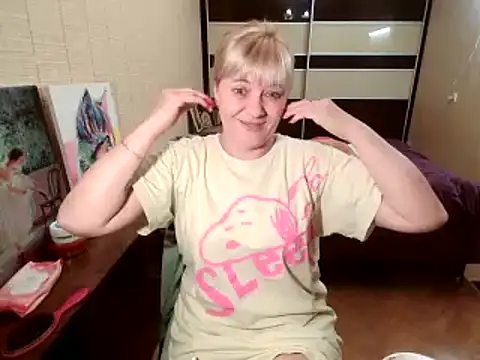 Snapshot of Lia_Laguna77 chatting on October 2025 06:21:01 PM Lia Laguna77 online show from October 2025 06:21:01 PM