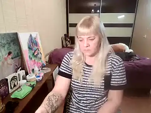 Snapshot of Lia_Laguna77 chatting on November 2025 07:25:01 PM Lia Laguna77 online show from November 2025 07:25:01 PM