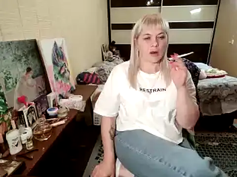 Lia Laguna77 online show from July 2026 11:22:01 PM