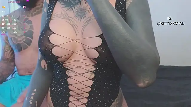 Snapshot of kitty_21 chatting on February 2025 04:01:01 AM kitty 21 online show from February 2025 04:01:01 AM