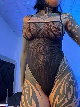 Snapshot of kitty_21 chatting on December 2025 01:46:02 AM kitty 21 online show from December 2025 01:46:02 AM