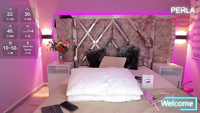 MaxiRogers online show from February 2025 10:36:02 PM