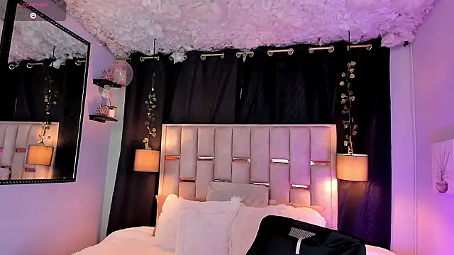 Nathan Smith  online show from October 2025 07:35:02 PM