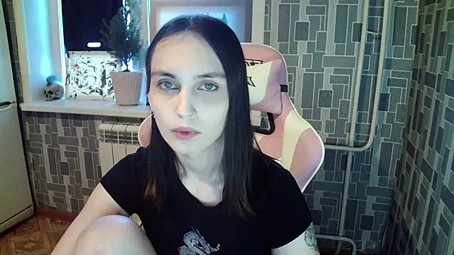 Snapshot of BlackHe4rts_ chatting on March 2025 01:03:02 AM BlackHe4rts online show from March 2025 01:03:02 AM