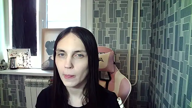 Snapshot of BlackHe4rts_ chatting on September 2025 09:47:02 AM BlackHe4rts online show from September 2025 09:47:02 AM