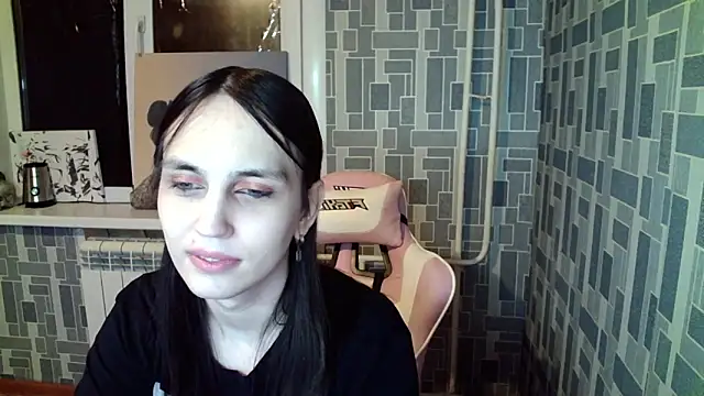 Snapshot of BlackHe4rts_ chatting on October 2025 02:47:01 PM BlackHe4rts online show from October 2025 02:47:01 PM