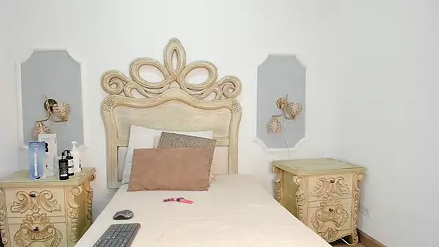  chloe adams online show from November 2025 11:31:01 AM