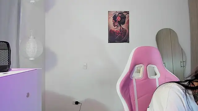 Snapshot of HollyHudsonn chatting on March 2025 04:35:02 PM HollyHudsonn online show from March 2025 04:35:02 PM