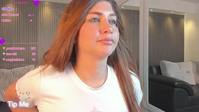 Snapshot of Laurent_Williams chatting on January 2025 10:55:01 PM Laurent Williams online show from January 2025 10:55:01 PM