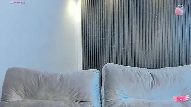 Snapshot of Laurent_Williams chatting on February 2025 07:45:02 PM Laurent Williams online show from February 2025 07:45:02 PM