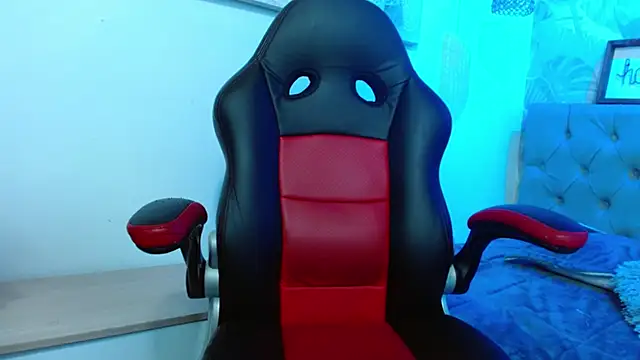 Snapshot of violletha chatting on September 2025 12:41:02 PM violletha online show from September 2025 12:41:02 PM