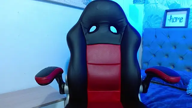 Snapshot of violletha chatting on October 2025 12:39:01 PM violletha online show from October 2025 12:39:01 PM