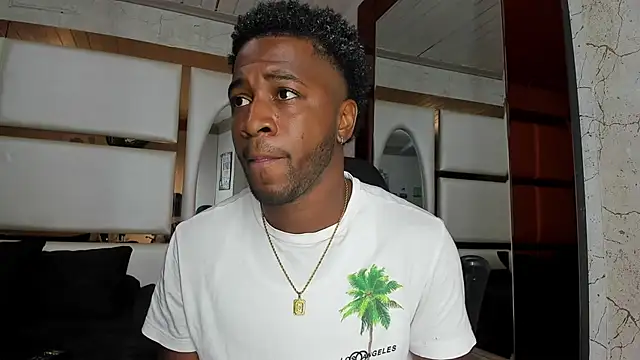 Snapshot of Drake_Nassir4 chatting on March 2025 03:16:02 PM Drake Nassir4 online show from March 2025 03:16:02 PM