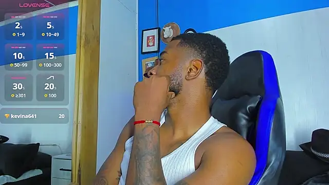 Snapshot of Drake_Nassir4 chatting on October 2025 09:18:02 AM Drake Nassir4 online show from October 2025 09:18:02 AM