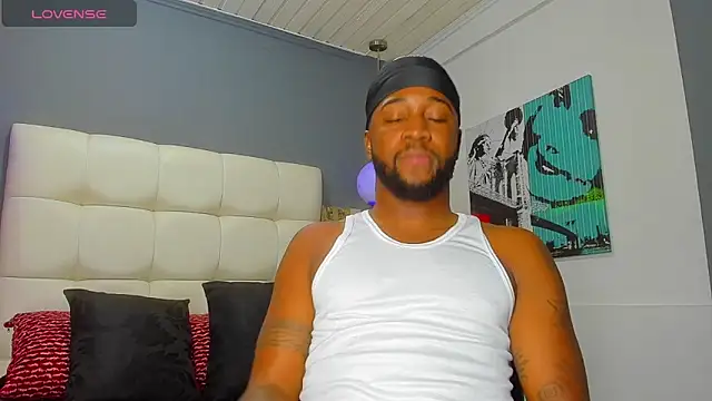 Drake Nassir4 online show from December 2025 03:21:01 PM