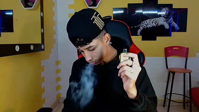 jose sexycumm online show from March 2025 07:17:01 PM