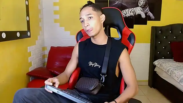 jose sexycumm online show from September 2025 07:18:02 PM