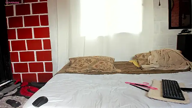 Snapshot of Kimandyuk chatting on November 2025 08:09:01 PM Kimandyuk online show from November 2025 08:09:01 PM