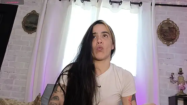 Snapshot of Kimandyuk chatting on December 2025 07:54:01 PM Kimandyuk online show from December 2025 07:54:01 PM