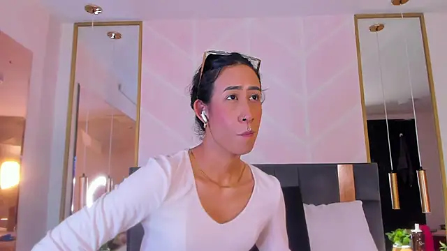 GabyPetit online show from November 2025 08:08:01 PM