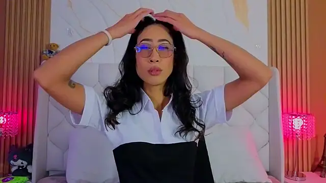 Snapshot of GabyPetit chatting on February 2026 11:55:01 AM GabyPetit online show from February 2026 11:55:01 AM