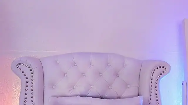 Snapshot of GabyPetit chatting on March 2026 08:13:01 PM GabyPetit online show from March 2026 08:13:01 PM