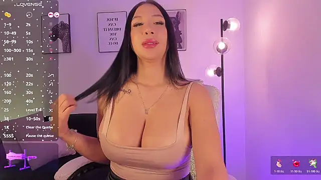 Emilyymilleer  online show from April 2026 03:17:01 PM