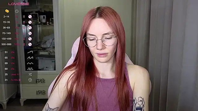 littlevildevil online show from October 2025 10:34:02 AM