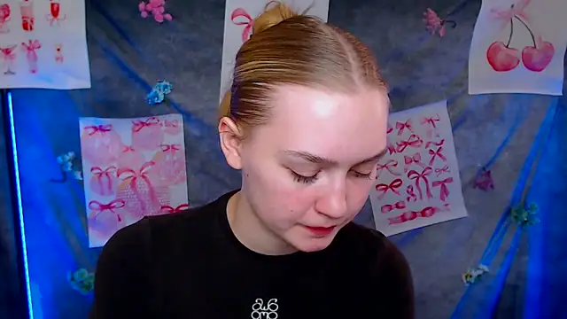 MademoiselleCl online show from March 2026 01:04:02 PM