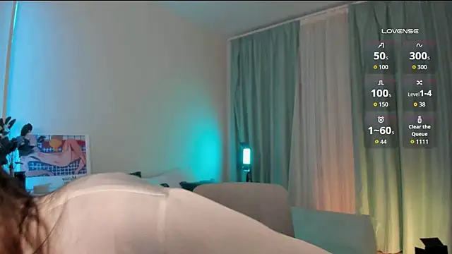 Oh My Dianee online show from November 2025 07:30:01 AM