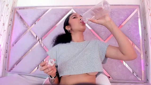  lanna jhonson  online show from December 2024 02:36:02 PM