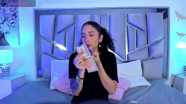  lanna jhonson  online show from February 2025 11:32:02 AM