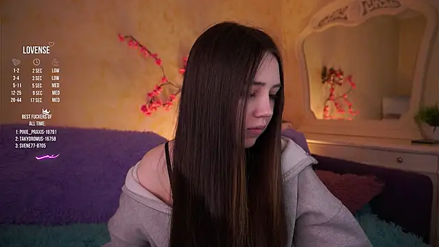 GillianDowdey online show from May 2026 03:12:02 AM