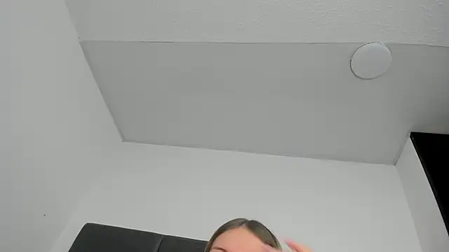 Lizz Luna online show from October 2025 03:52:01 PM