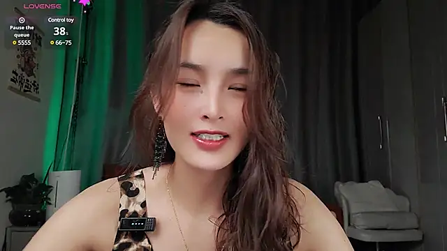 Youth3  online show from February 2025 02:46:01 PM