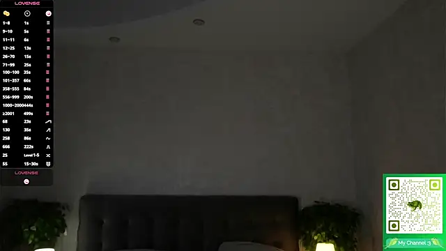 Snapshot of AislyEmbury chatting on November 2025 04:44:02 AM AislyEmbury online show from November 2025 04:44:02 AM