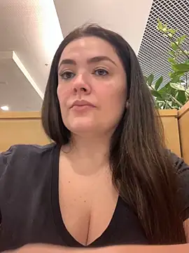 Snapshot of Sophie_Eaton chatting on September 2025 07:58:02 PM Sophie Eaton online show from September 2025 07:58:02 PM
