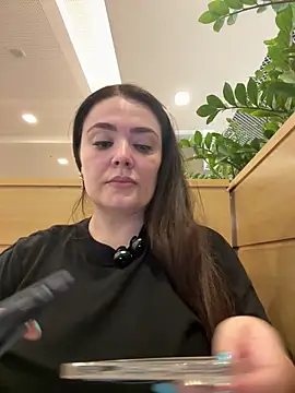 Snapshot of Sophie_Eaton chatting on November 2025 07:35:02 PM Sophie Eaton online show from November 2025 07:35:02 PM