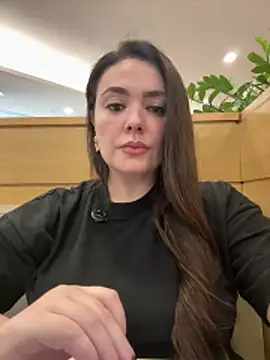 Snapshot of Sophie_Eaton chatting on December 2025 07:51:02 PM Sophie Eaton online show from December 2025 07:51:02 PM