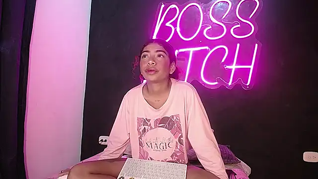 Anais  cooper  online show from December 2024 06:30:02 PM