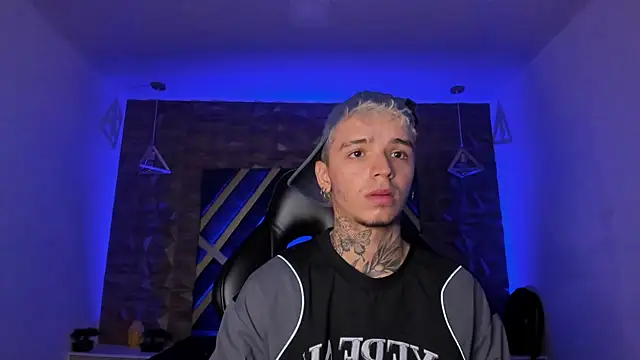 Ian Castillo  online show from February 2026 11:28:02 AM