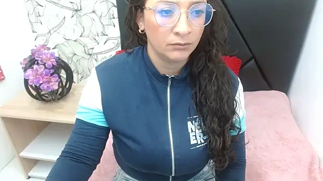 sarax ximena online show from April 2026 12:52:02 AM