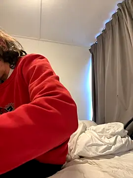 wolfwhite95 online show from October 2025 03:27:01 PM